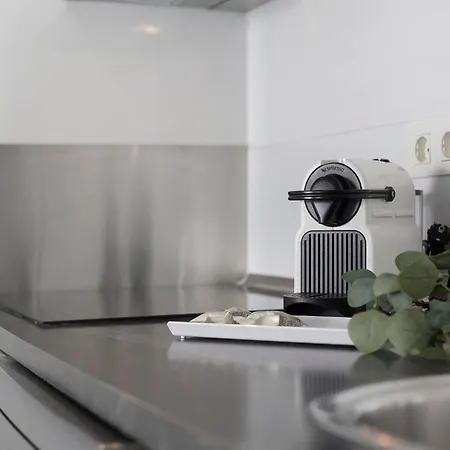 Bristol Lagoon Retreat アパート